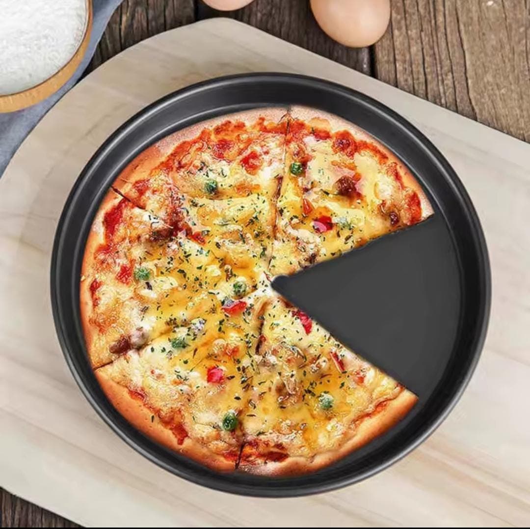 Nonstick perforated pizza pan